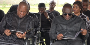 John Mahama, Alan Cash, others mourn with A.B Crentsil’s family at his funeral